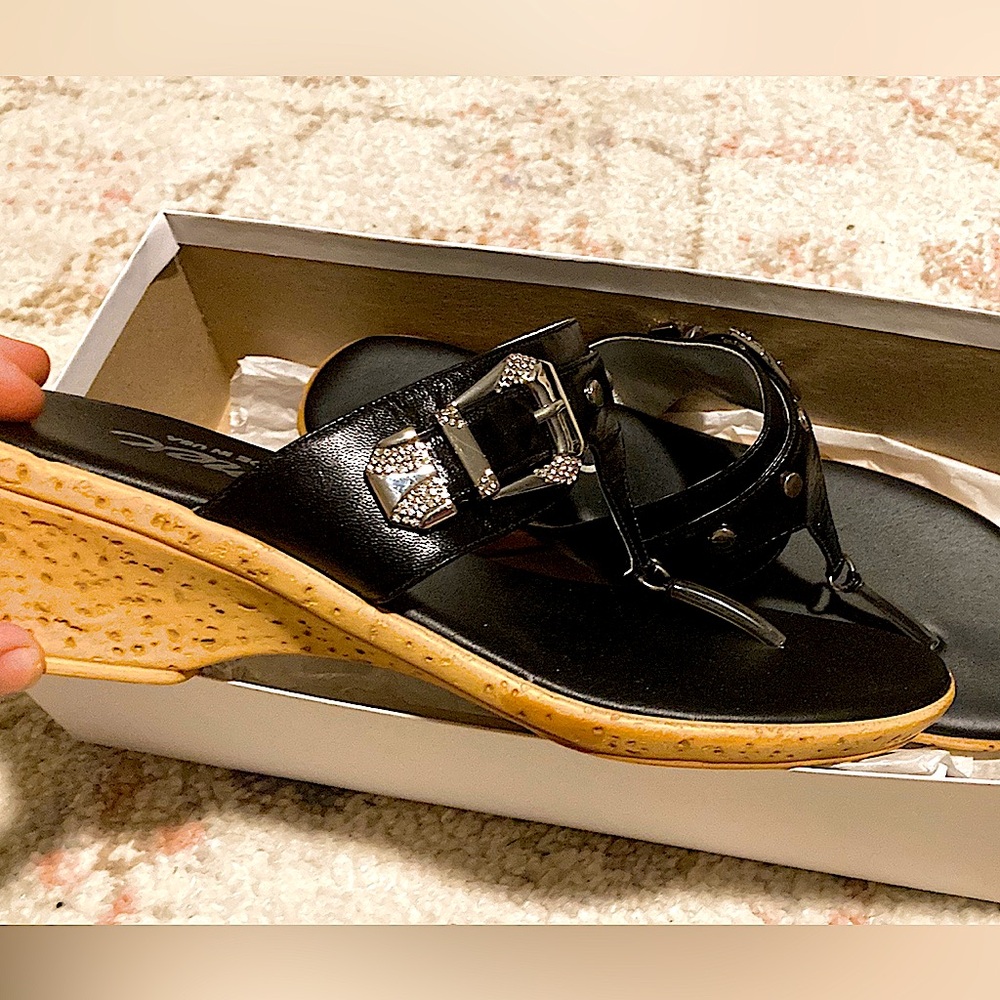 NEW Onex Black Buckle Sandal Wedge